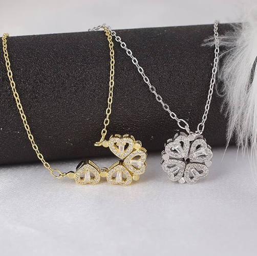 COLLAR TRÉBOL DE CORAZONES